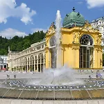 Parkhotel Golf Hotel Mariańskie Łaźnie