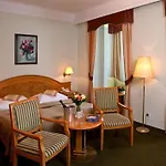 Hotel Parkhotel Golf 4*