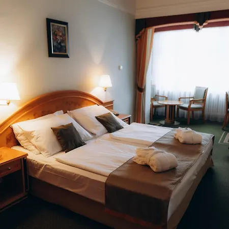 Parkhotel Golf ホテル 4*