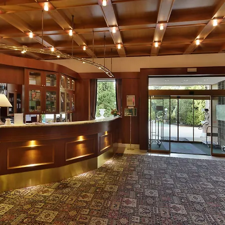 Parkhotel Golf ホテル 4*