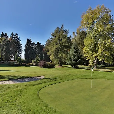 ホテル Parkhotel Golf マリアーンスケー・ラーズニェ