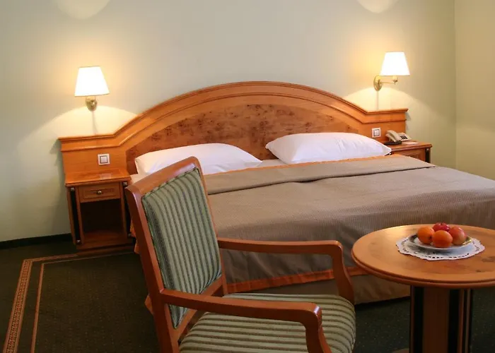 فندق Parkhotel Golf 4*