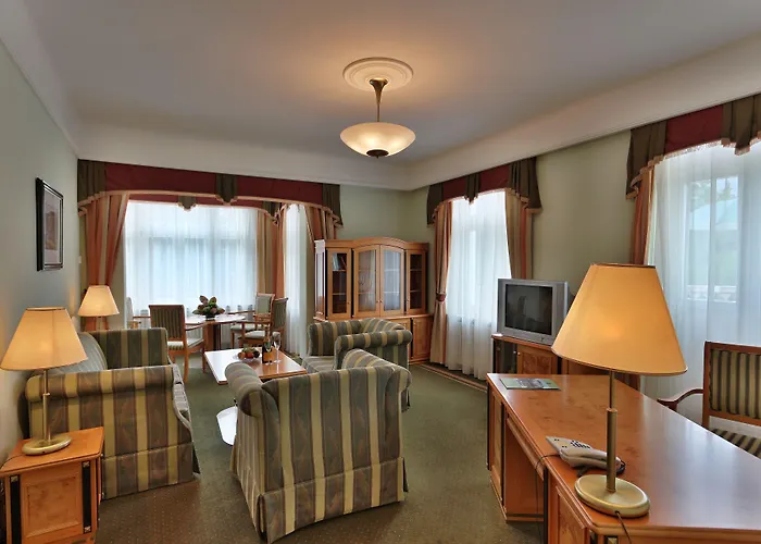 فندق Parkhotel Golf 4*