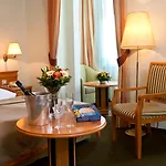 Parkhotel Golf 4*